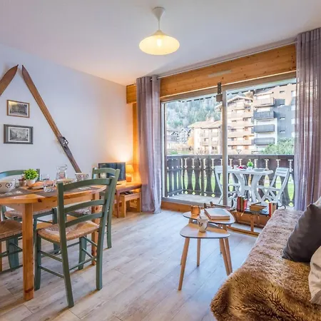 Near The Slopes Of Chamonix-mont-blanc - Balcony