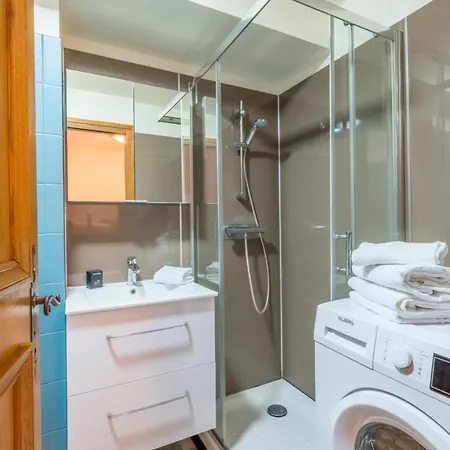 Near The Slopes Of Chamonix-mont-blanc - Balcony *